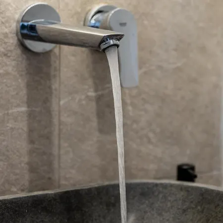 Sunny East House Imerovigli (Santorini)