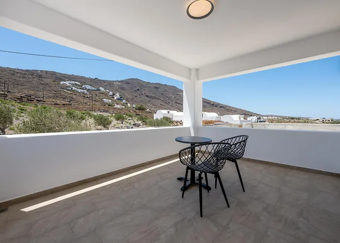 Sunny East House 아파트 이메로비글리