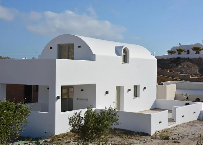 Sunny East House Апартаменты