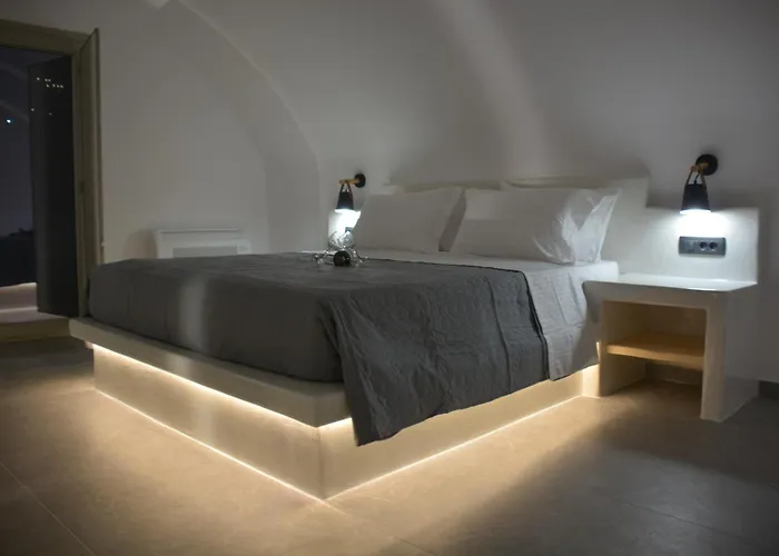 Sunny East House Апартаменты *