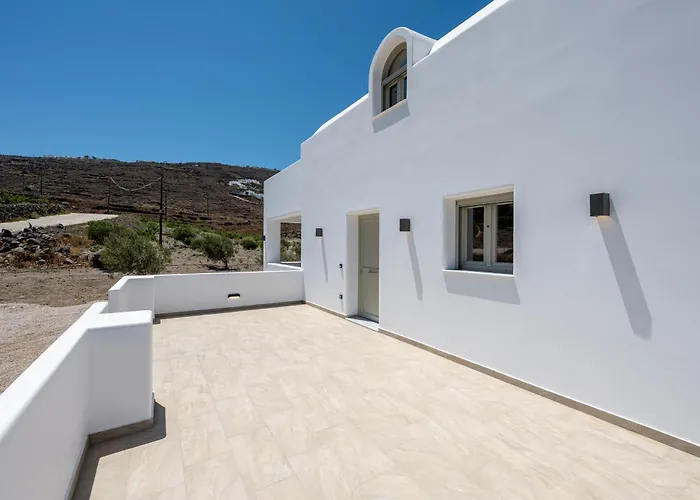 Sunny East House Апартаменты