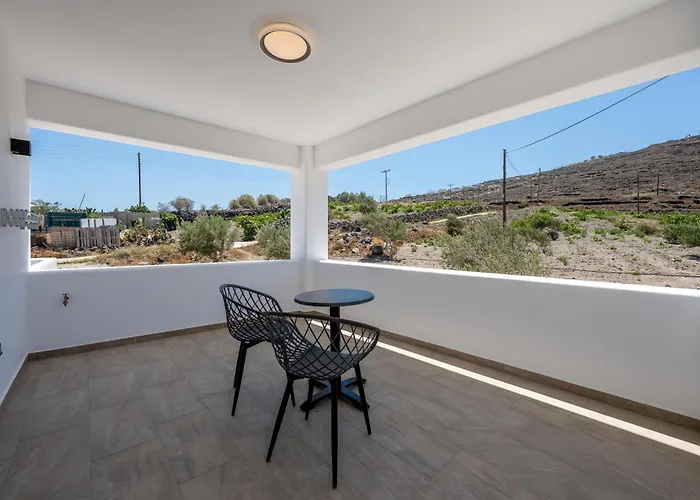 Апартаменты Sunny East House