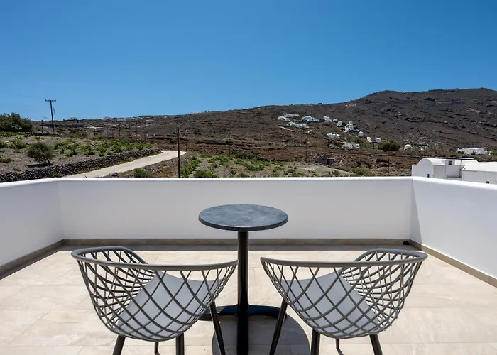 Апартаменты Sunny East House *