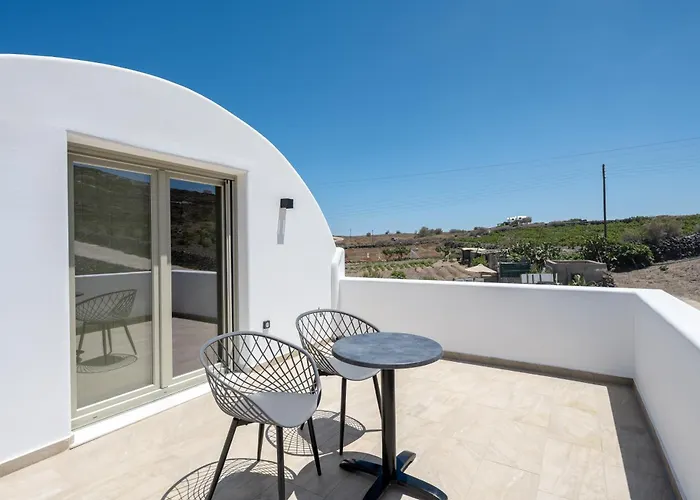 Sunny East House Апартаменты *